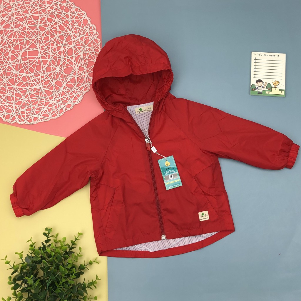 Áo gió thu đông trơn bé gái, bé trai size 2-8T, cho bạn từ 11-26kg. Chất gió thô chống mưa nhẹ, ấm áp, cản gió tốt