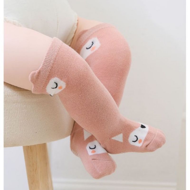 Tất vớ cổ cao dài qua gối chống trượt hình thú cho bé