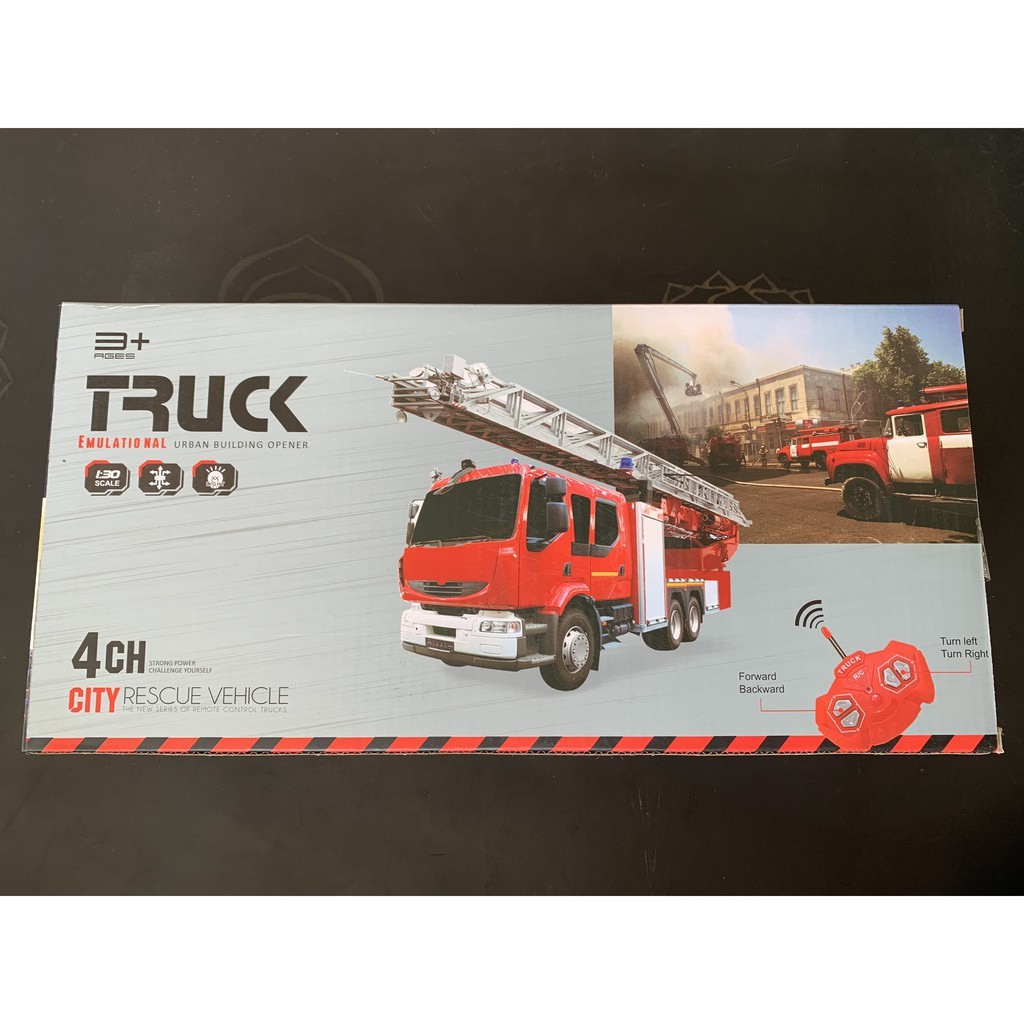 HỘP ĐỒ CHƠI XE CỨU HOẢ ĐIỀU KHIỂN PIN QH833A3