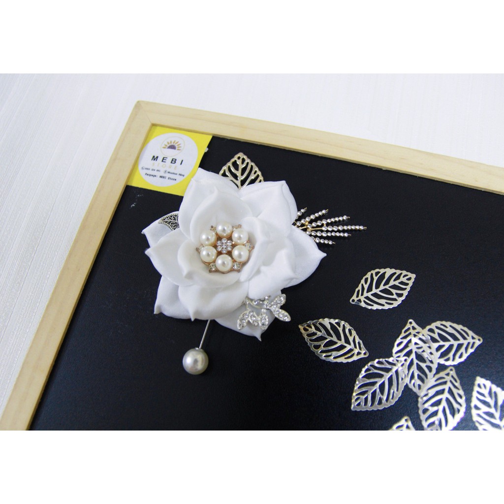 (Ảnh thật) hoa cài áo MEBI Handmade mẫu hoa cánh nhọn chất liệu gấm mix phụ kiện đá cao cấp NOBOX (hoa size 10cm)