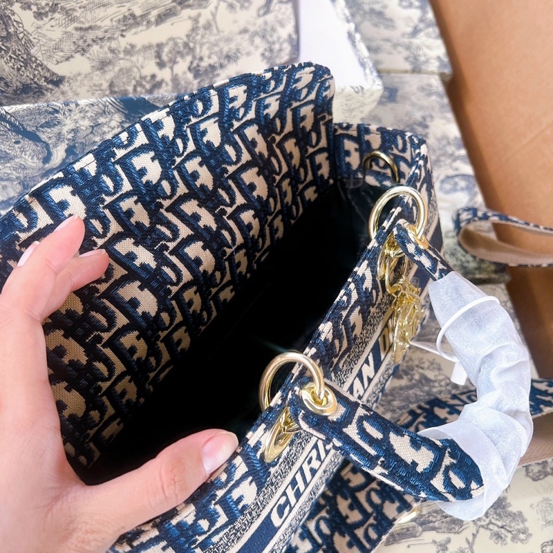 Túi D Lady thổ cẩm dáng dài