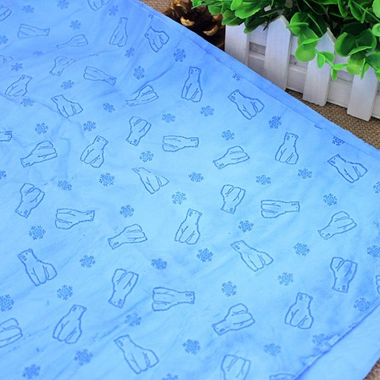 Khăn tắm siêu thấm hút Ice Towel có hộp trong veo và có móc treo size XL 85x33cm