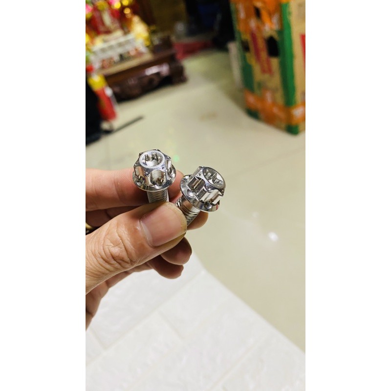 Ốc salaya inox đầu bông 8ly-10ly gắn pát heo dầu .