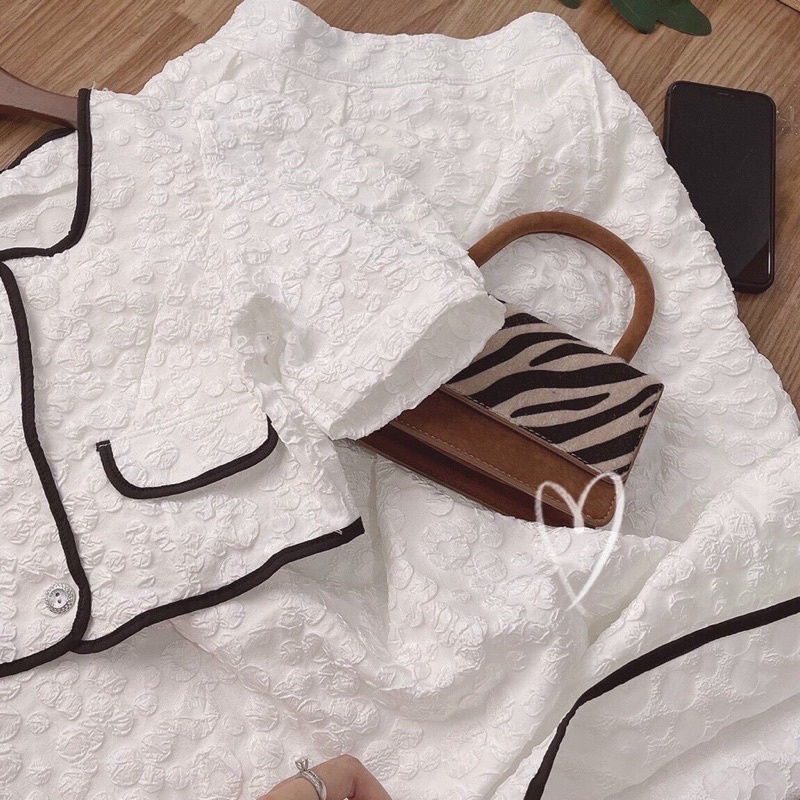 Set gấm trắng viền đen