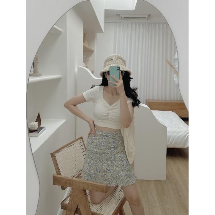 Chân váy hoa nữ rút dây thời trang GAGO gathered side floral mini skirt xanh rêu GO3365 | BigBuy360 - bigbuy360.vn