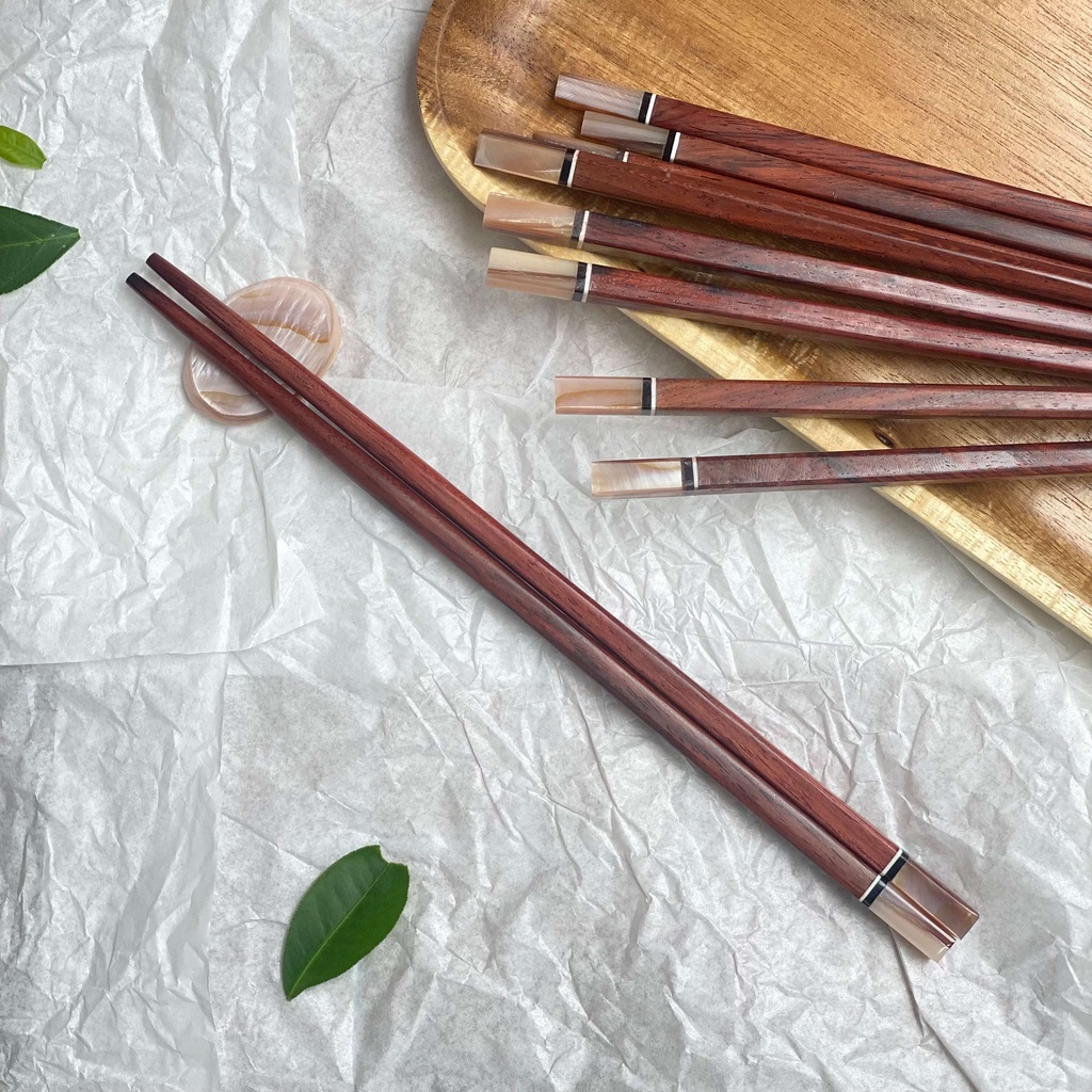 Bộ 5 đôi Đũa gỗ Cẩm vuông 24,5cm - Đầu gắn trai hồng  - Đũa gỗ tự nhiên cao cấp