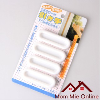 Vỉ 4 tay nắm cửa bằng nhựa dán được trên nhiều bề mặt, dùng cho cửa lùa - B104