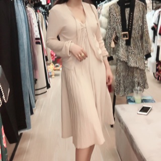 Váy nhún ngực