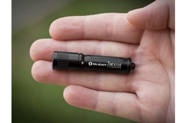 ĐÈN PIN OLIGHT i3E EOS 90 lumens EDC móc khóa