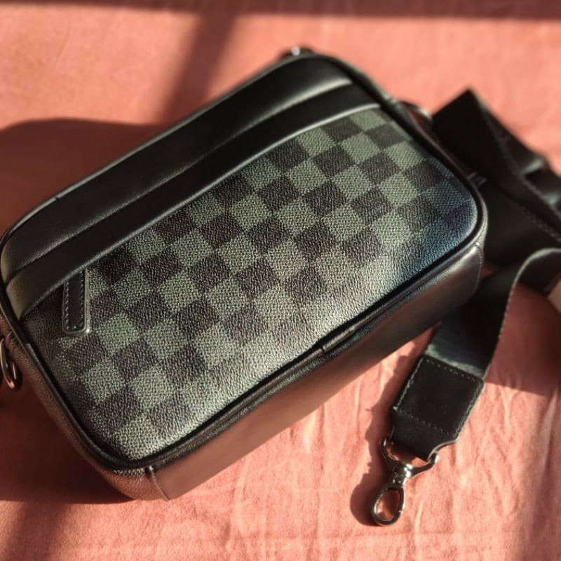 [ FREE SHIP ] Túi đeo chéo nam nữ caro da chống nước chống trầy cao cấp | BigBuy360 - bigbuy360.vn