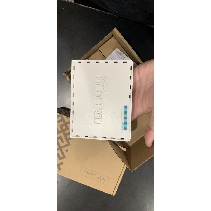router mikrotik rb750gr3 chịu tải | BigBuy360 - bigbuy360.vn