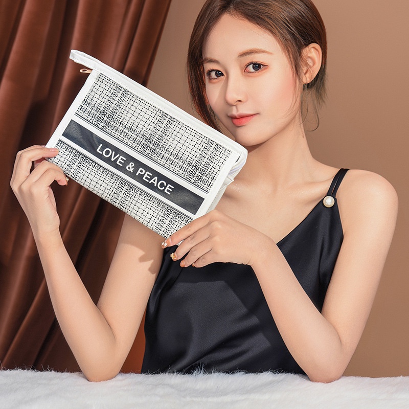 Túi đựng mỹ phẩm nhỏ gọn thuận tiện