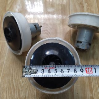 Hút bụi với RS550 12v công suất lớn