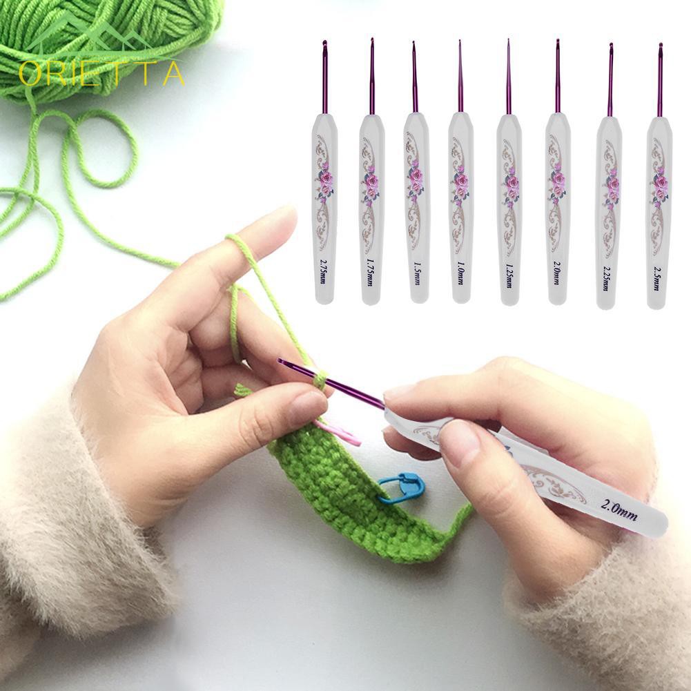 Bộ 8 cái kim móc đan may mặc cán mềm đầu nhôm