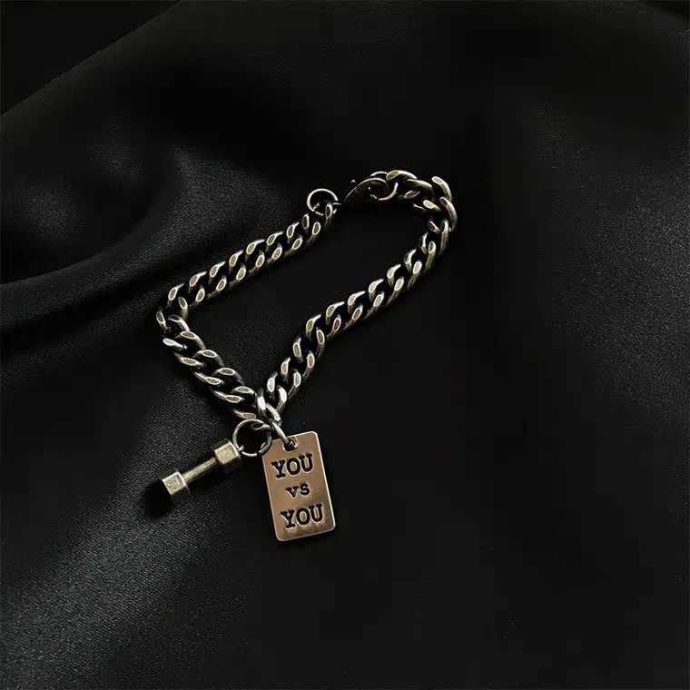 Vòng tay thép titan mặt khắc chữ phong cách Hàn Quốc 28106