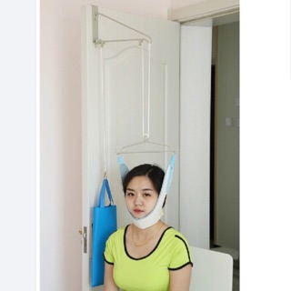 Đai kéo giãn cột sống cổ gắn cửa điều trị thoái hoá cột sống, thoát vị đĩa đệm cột sống cổ
