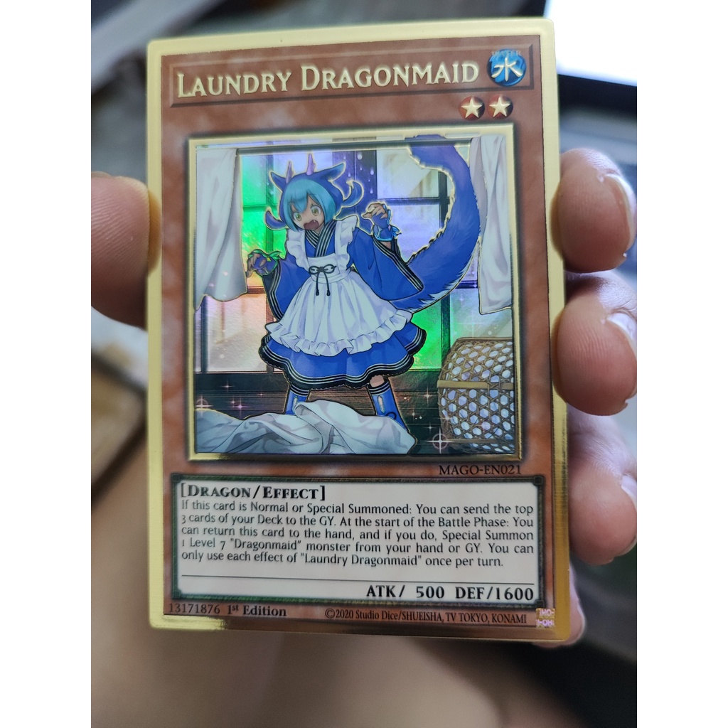 1 lá thẻ bài Laundry Dragonmaid - MAGO-EN021 - Premium Gold Rare 1st Edition