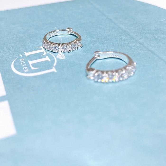 bông tai bạc nữ TLEE tròn nạm đá chốt cài nữ tính TleeJewelry B0372
