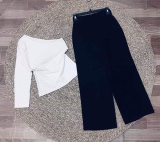 Set áo lệch vai đen, phối quần loe