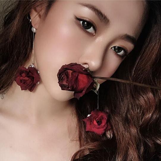 Hoa Tai Dáng Dài Hình Hoa Hồng Đỏ Đen Thời Trang 2020