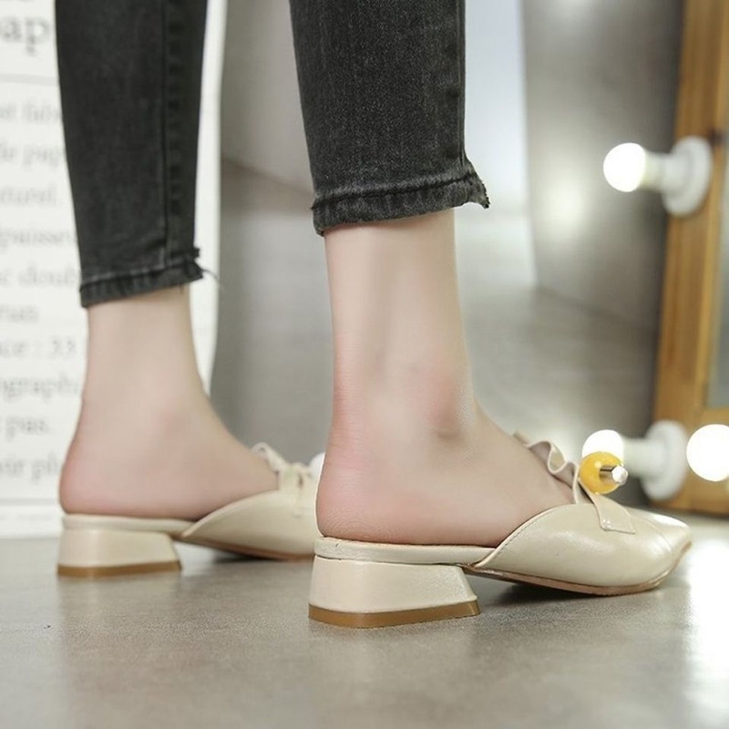 Dép bít mũi IELGY gót dày đính hạt thời trang cho nữ