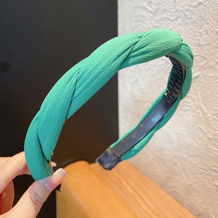 Cài Tóc Đơn Giản Phong Cách Hàn Quốc Thời Trang