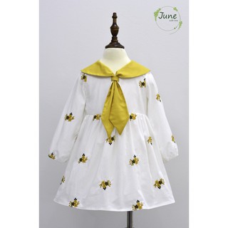 Váy trắng thêu hoa mai vàng (ảnh thật)