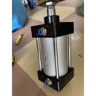 Xilanh máy nhổ nắp bình nước- máy rửa và tháo nắp bình BS-1