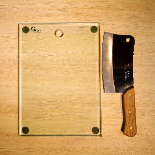 THỚT KÍNH CƯỜNG LỰC TRONG SUỐT