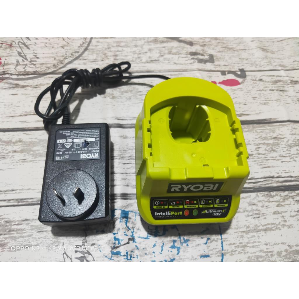 Đế sạc nhanh Ryobi 18V RC18120