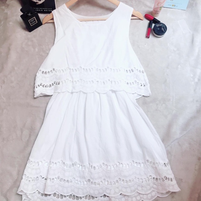 Thanh lý đầm trắng vải Xô