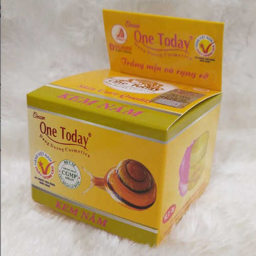 kem one today nám tàn nhang ,đồi mồi , dưỡng trắng da , chống nắng 8gram - 9gram