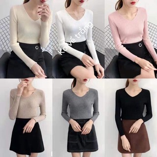 Áo len gân cổ tim