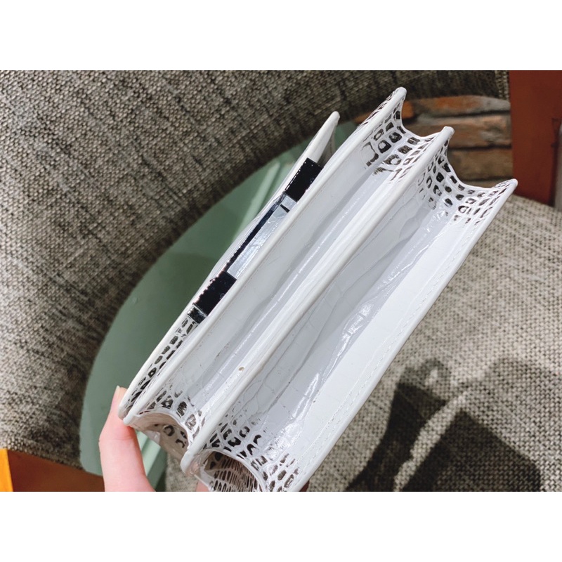 TÚi KHOÁ H VÂN TRẮNG