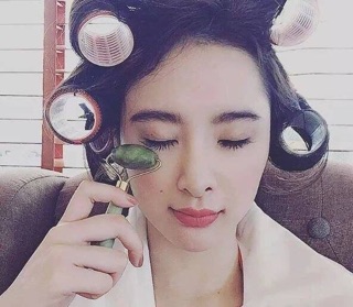 Cây lăn da mặt bằng đá Cẩm Thạch