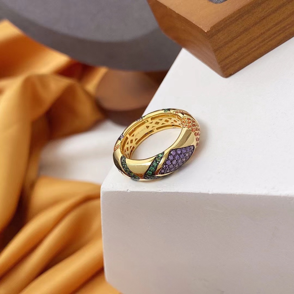 Một Nhà Từ Monaco Nhẫn Lớn Màu Vàng Kim Thời Trang Độc Đáo