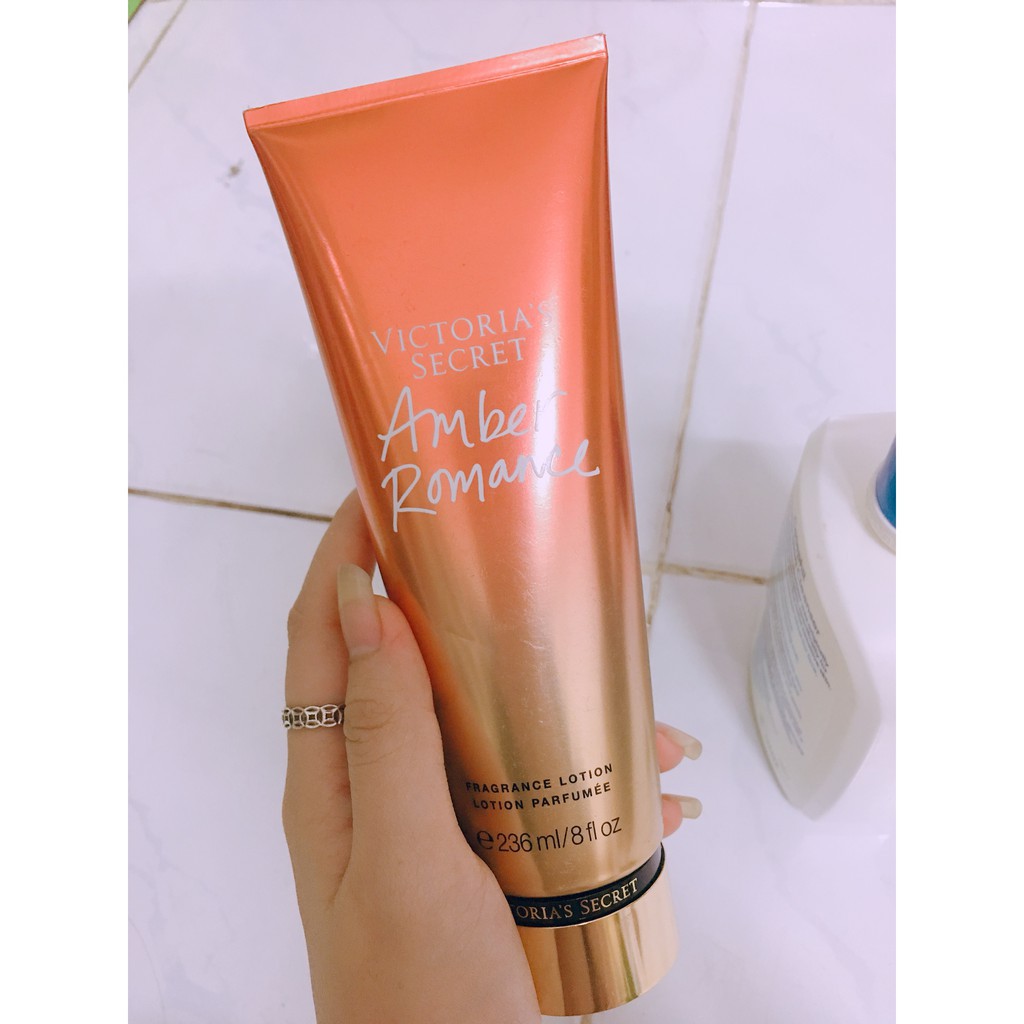 Dưỡng Thể Victoria’s Secret Fragrance Lotion Amber Romance 236ml