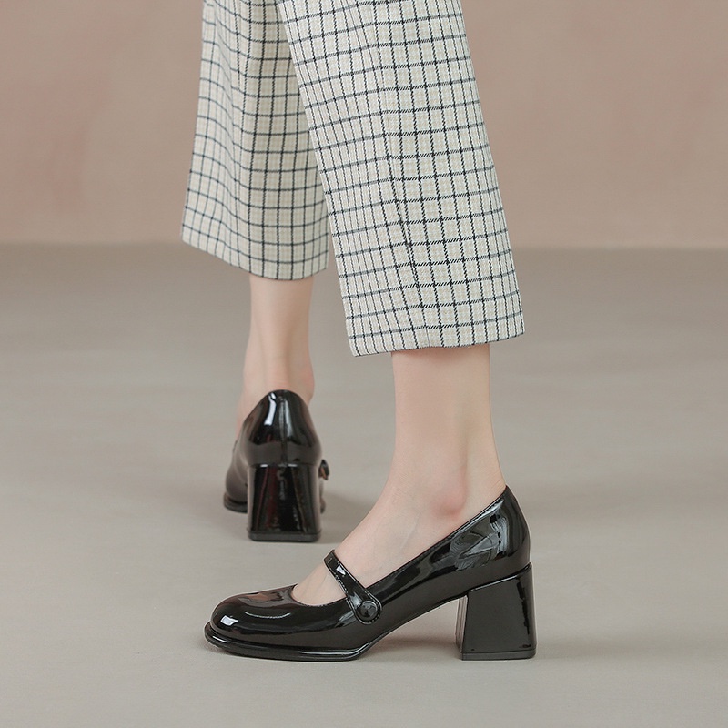 Giày cao gót IELGY miệng nông màu trắng phù hợp với mọi phong cách