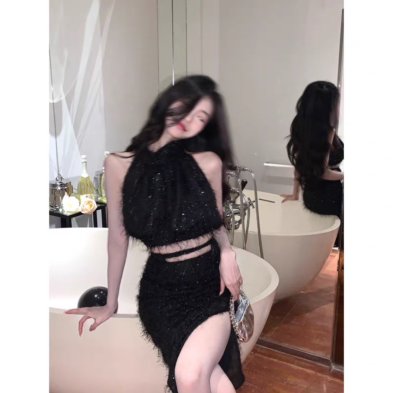 Set len lông bling bling đen rời áo cổ yếm + chân váy midi gợi cảm Strawberry