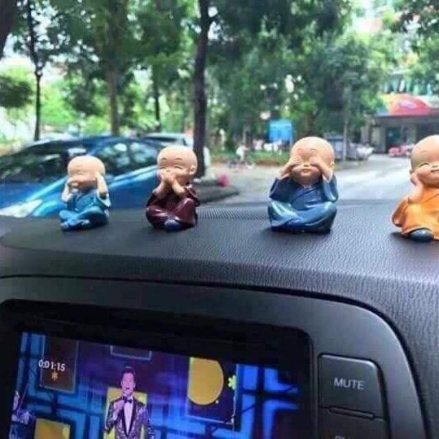Tượng 4 không