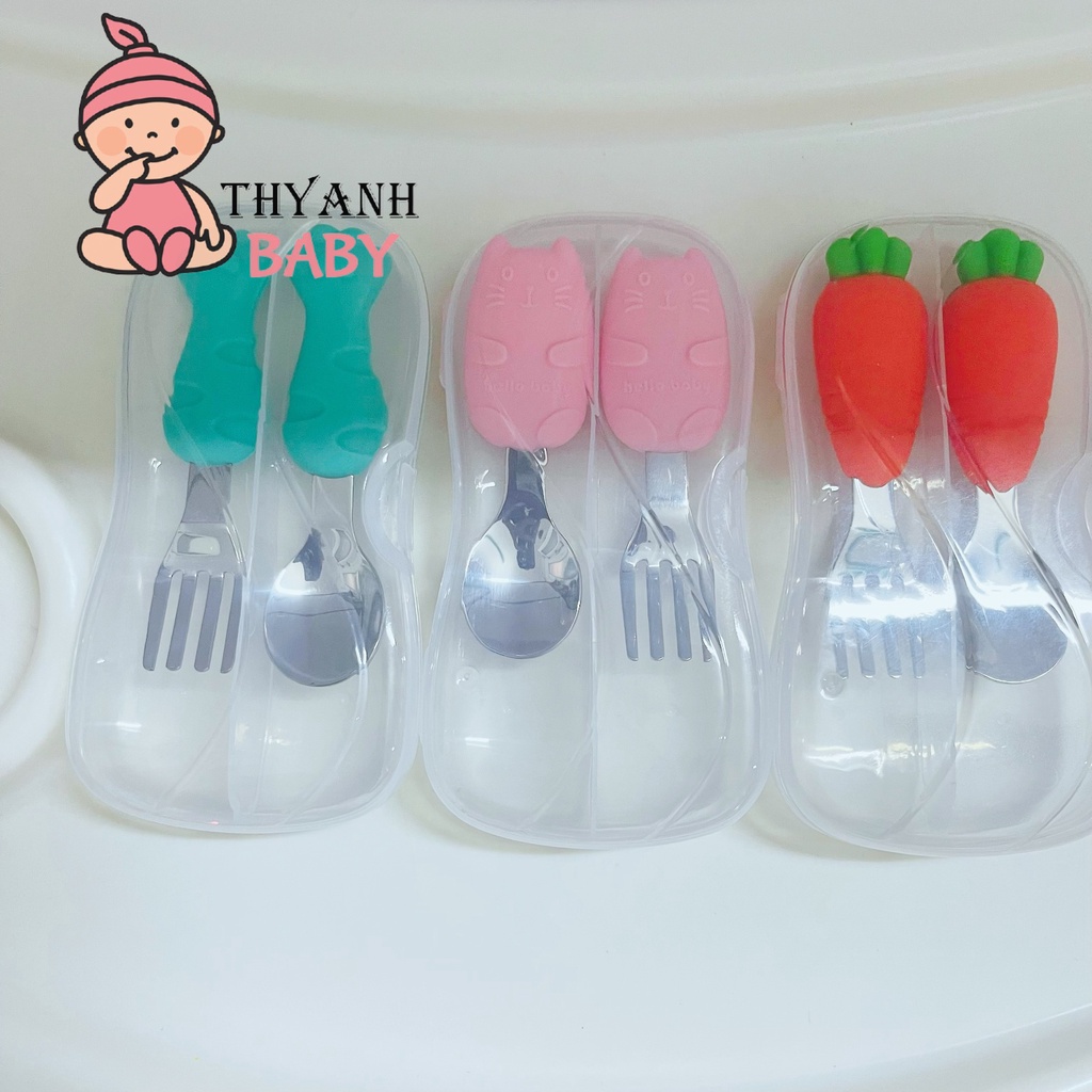 Set Thìa Dĩa Tập Xúc Cho Bé Chật Liệu Inox Hình Carot, Mèo,Chân Mèo Kèm Hộp Đựng