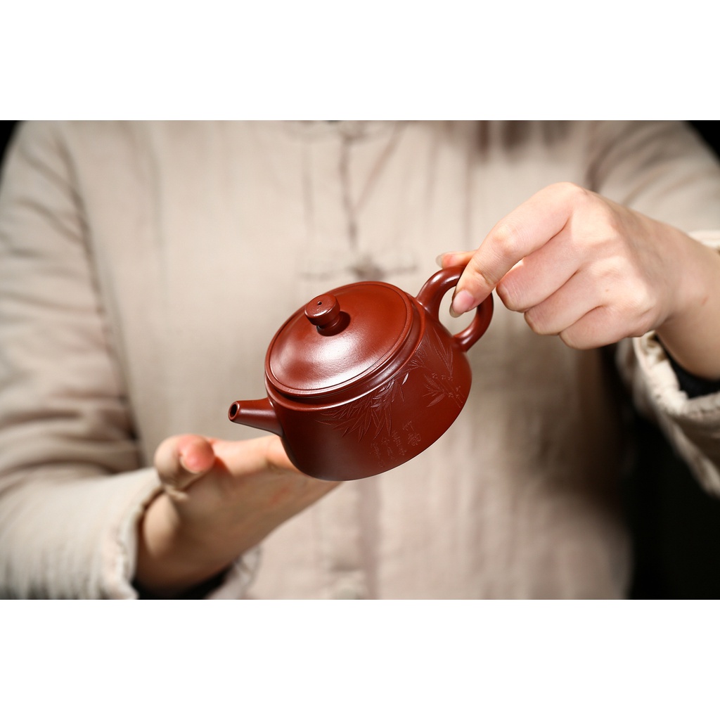 Ấm Tử Sa Nghi Hưng Đại Khẩu Biều 190 ml (Đại Hồng Bào)