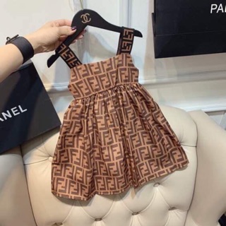 Váy có cấp fendi + moschino