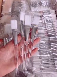 Cọ quét mặt nạ cán trong