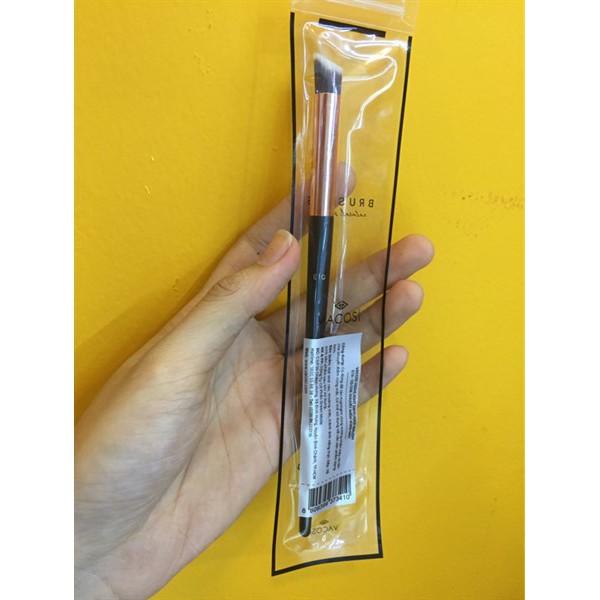 Cọ che khuyết điểm vùng mắt Vacosi E10