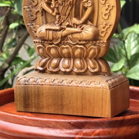 Tượng để xe ô tô , để bàn phật Hư Không Tạng Bồ Tát bằng gỗ bach xanh - Tuổi Sửu tuổi Dần - BẢO HÀNH VÀ ĐỔI TRẢ