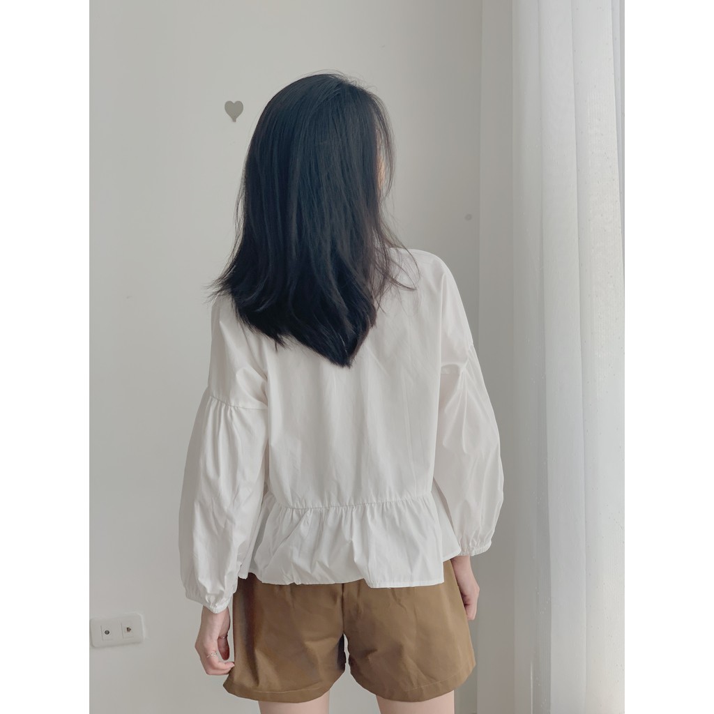 [Mã WASKT304 giảm 15% tối đa 30K đơn 99K] áo sơ mi cổ sen TKA252 1994closet | BigBuy360 - bigbuy360.vn