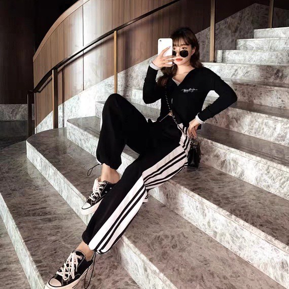 QUẦN JOGGER ĐEN ỐNG SUÔNG 4 SỌC VIỀN TRẮNG MẶC 2 KIỂU CHẤT THUN ULZZANG