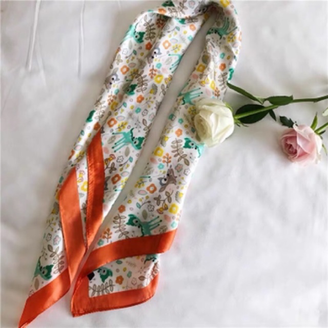 Khăn turban lụa vuông size 70x70cm in hình con nai nhỏ - Maben