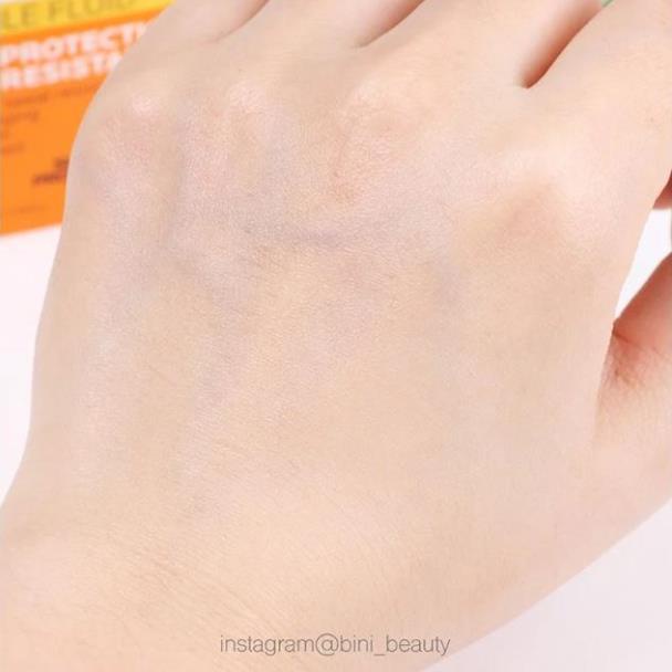 Hàng Pháp- Kem Chống Nắng Dạng Sữa La Roche Posay Anthelios Invisible Fluid SPF50+ 50ml Chính Hãng 100%